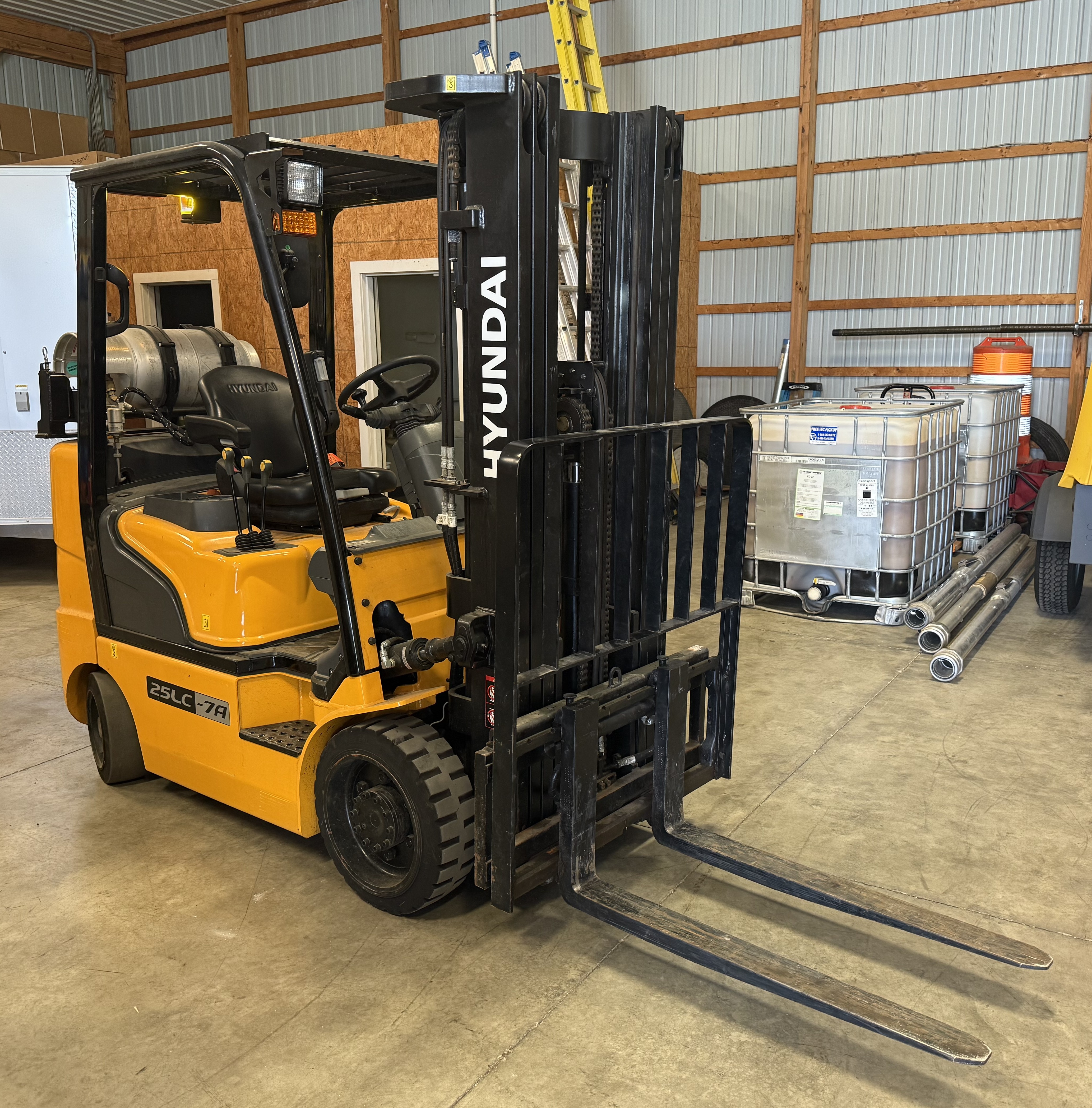 2019 HYUNDAI 25LC-7A